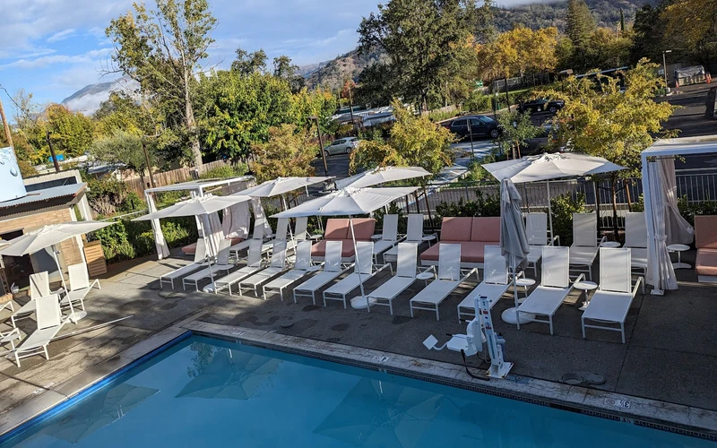Dr. Wilkinson's Backyard Resort three geothermal pools at 85, 95 and 104°F, Calistoga hot springs hotels, California